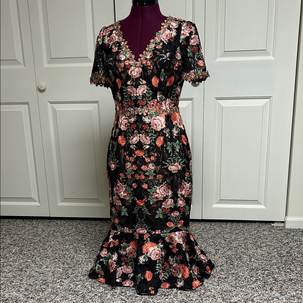 Marchesa Notte Floral-Embroidered Lace Cocktail Dress - Size 2